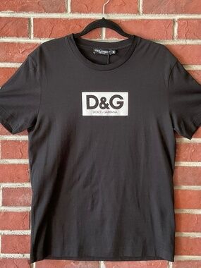 NWT D&G Black Cotton White Logo Split/ Cut Neck Hem T-Shirt Size IT48 NEW